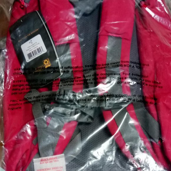 Mystery Ranch Urban Assault Backpack 18L Magenta - Picture 2 of 5